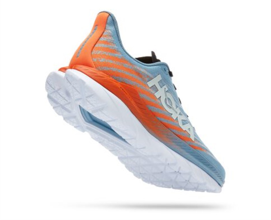 Mach 5 Schnabel Des Hoka-gebirgstauchers