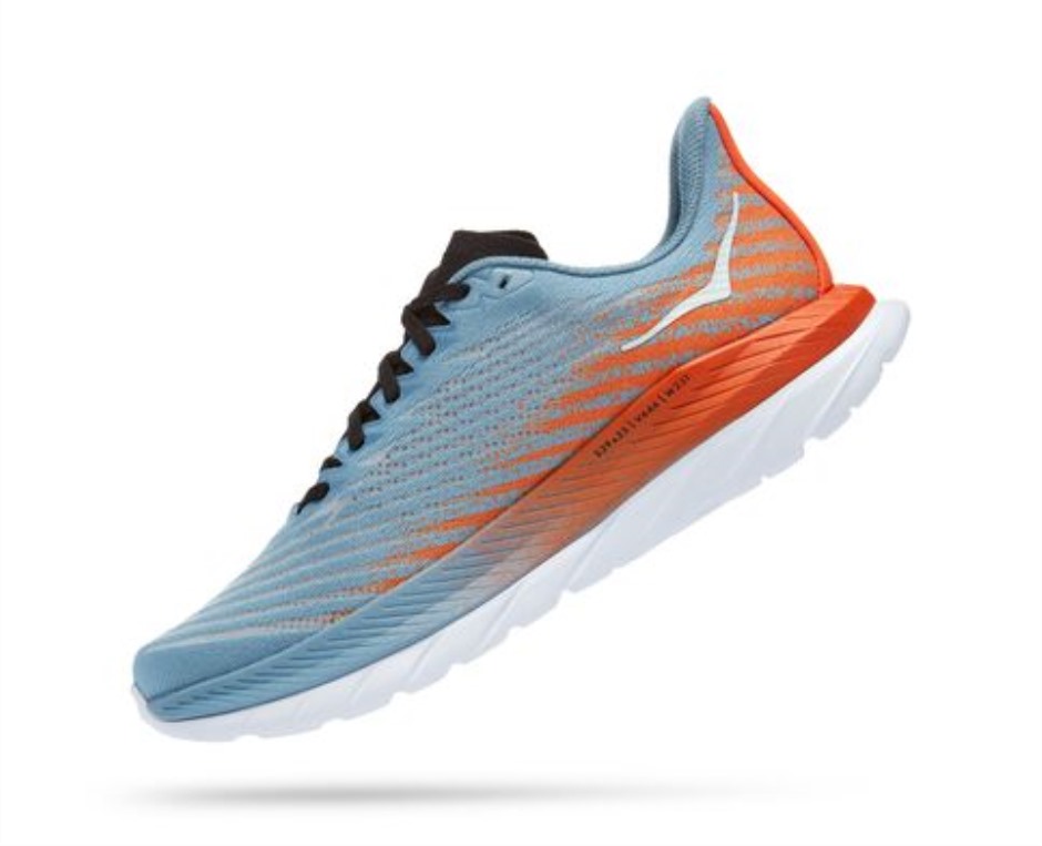 Mach 5 Schnabel Des Hoka-gebirgstauchers